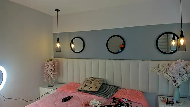 chelsea bolton  online show from April 2026 12:28:01 PM