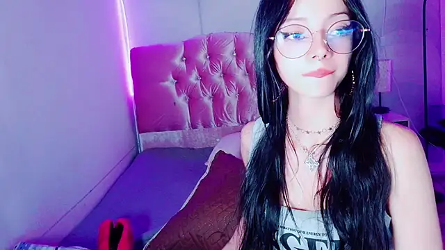 madison oli online show from February 2025 06:35:02 PM