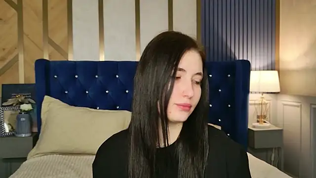 EmmaLawrens online show from February 2026 08:37:01 PM