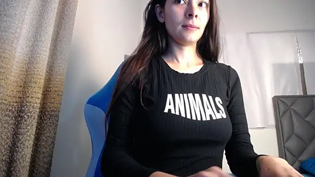 Aleska Miami online show from November 2025 02:38:02 PM