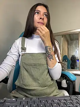 Aleska Miami online show from March 2026 02:24:01 PM