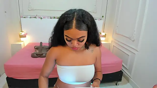 JasmineRose7 online show from October 2025 12:04:02 PM