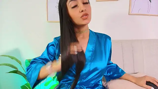Snapshot of trissha_xk1 chatting on February 2025 03:43:01 PM trissha xk1 online show from February 2025 03:43:01 PM