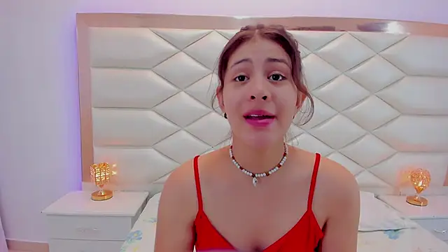 MiaQueen021 online show from January 2025 12:15:01 PM