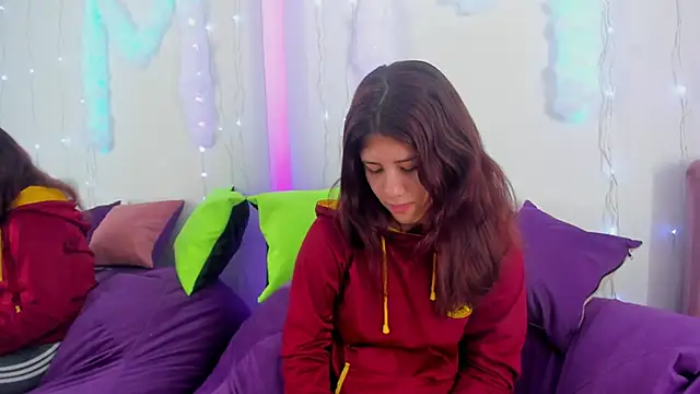 MiaQueen021 online show from September 2025 02:21:01 PM