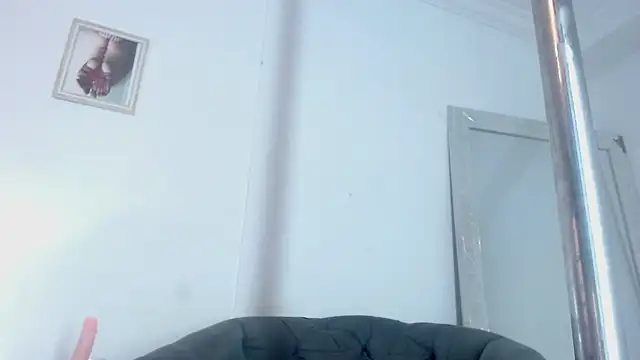 Kim Lennon online show from February 2025 04:46:02 PM