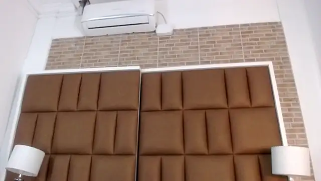 Kim Lennon online show from February 2025 01:49:02 PM