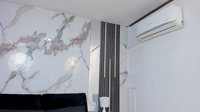 Kim Lennon online show from September 2025 12:53:01 PM