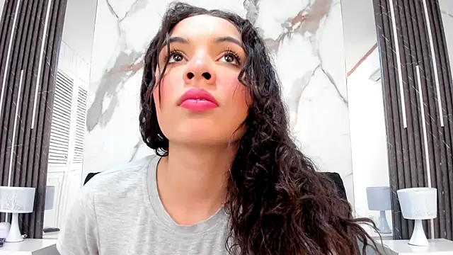 Kim Lennon online show from September 2025 02:11:01 PM