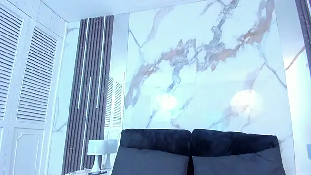 Kim Lennon online show from October 2025 12:03:01 PM