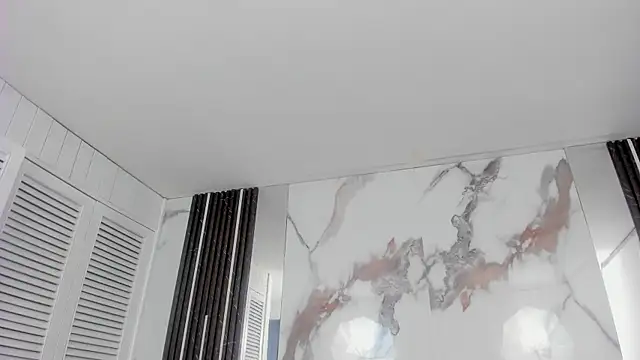 Kim Lennon online show from October 2025 12:50:01 PM