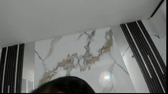 Kim Lennon online show from October 2025 01:02:02 PM