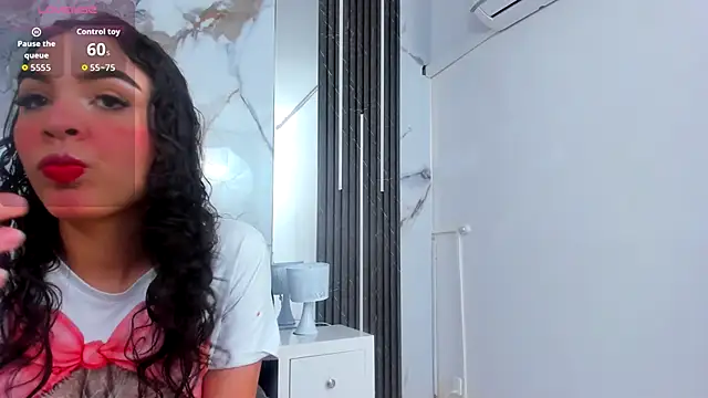 Kim Lennon online show from November 2025 01:33:02 PM