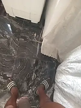 mario0212 online show from September 2025 12:39:01 PM