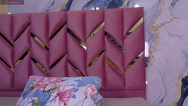 hotiergirl online show from February 2026 12:04:02 PM