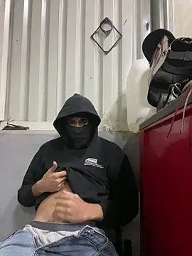 emmarod18 online show from April 2026 08:50:02 AM