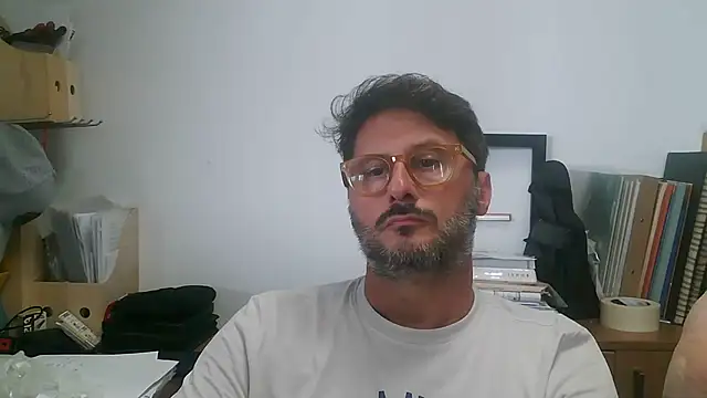 Cellino4 online show from July 2026 04:01:02 PM