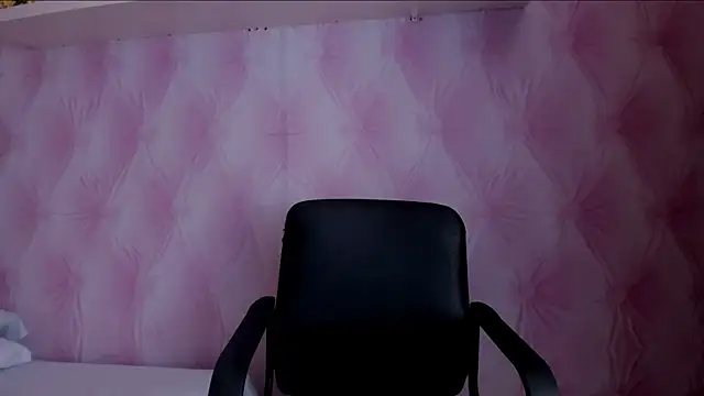 TaniaBellini online show from January 2025 11:43:02 AM