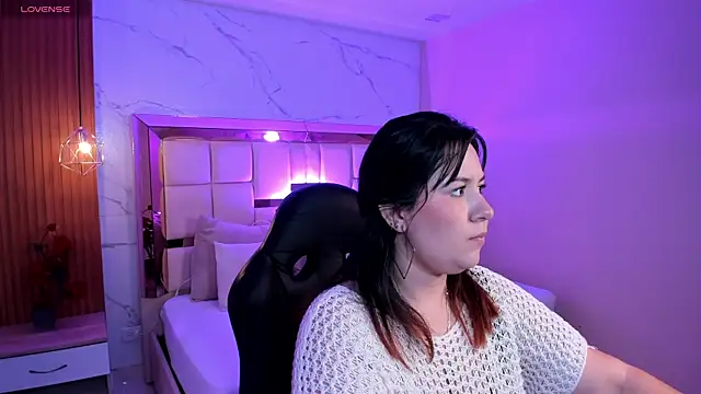 zoes milee online show from January 2026 11:45:02 AM