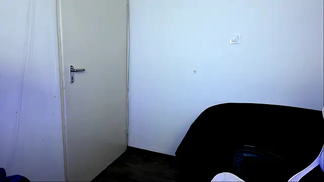ShyHotNerd online show from July 2026 04:39:33 PM