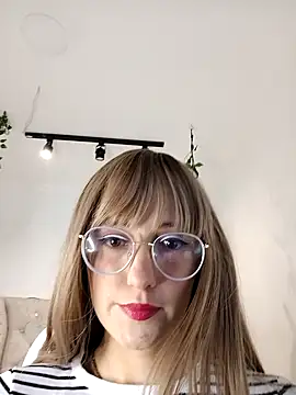 Snapshot of SussanHottye1_ chatting on January 2025 10:44:01 AM SussanHottye1 online show from January 2025 10:44:01 AM