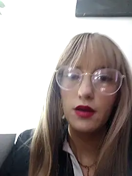 Snapshot of SussanHottye1_ chatting on January 2025 10:40:02 AM SussanHottye1 online show from January 2025 10:40:02 AM