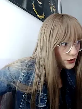 Snapshot of SussanHottye1_ chatting on January 2025 10:41:01 AM SussanHottye1 online show from January 2025 10:41:01 AM