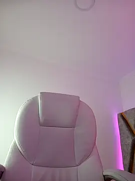 Snapshot of SussanHottye1_ chatting on January 2025 04:33:02 PM SussanHottye1 online show from January 2025 04:33:02 PM