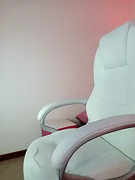 Snapshot of SussanHottye1_ chatting on January 2025 01:41:01 PM SussanHottye1 online show from January 2025 01:41:01 PM