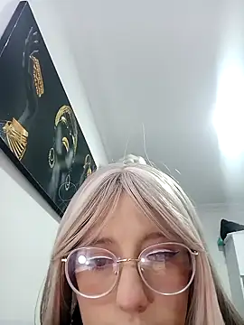 Snapshot of SussanHottye1_ chatting on February 2025 10:47:02 AM SussanHottye1 online show from February 2025 10:47:02 AM