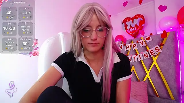 Snapshot of SussanHottye1_ chatting on February 2025 04:02:01 PM SussanHottye1 online show from February 2025 04:02:01 PM