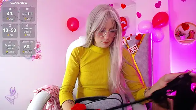 Snapshot of SussanHottye1_ chatting on February 2025 10:21:01 AM SussanHottye1 online show from February 2025 10:21:01 AM