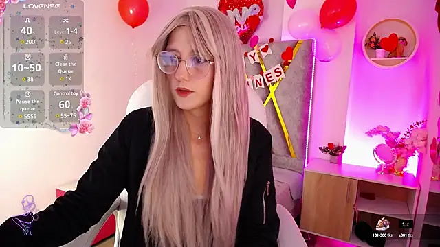 Snapshot of SussanHottye1_ chatting on February 2025 09:43:02 AM SussanHottye1 online show from February 2025 09:43:02 AM