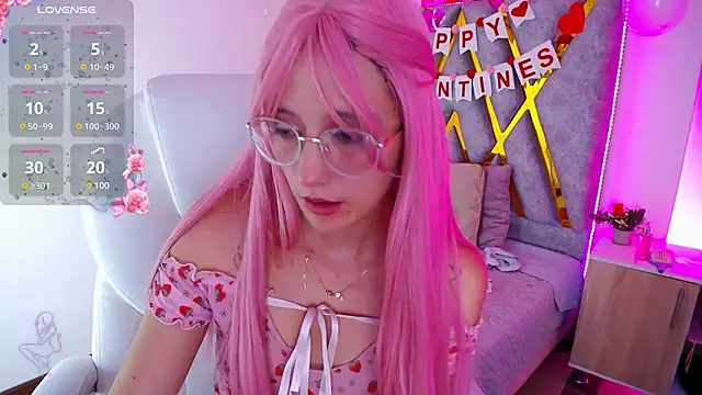 Snapshot of SussanHottye1_ chatting on February 2025 04:00:02 PM SussanHottye1 online show from February 2025 04:00:02 PM