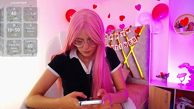 Snapshot of SussanHottye1_ chatting on February 2025 10:17:02 AM SussanHottye1 online show from February 2025 10:17:02 AM