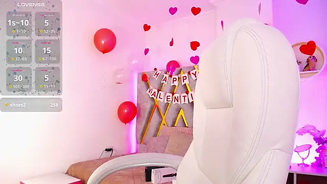 Snapshot of SussanHottye1_ chatting on February 2025 01:22:01 PM SussanHottye1 online show from February 2025 01:22:01 PM