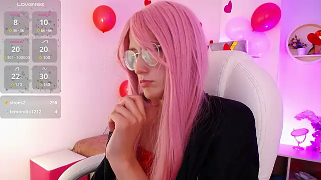 Snapshot of SussanHottye1_ chatting on February 2025 04:26:02 PM SussanHottye1 online show from February 2025 04:26:02 PM