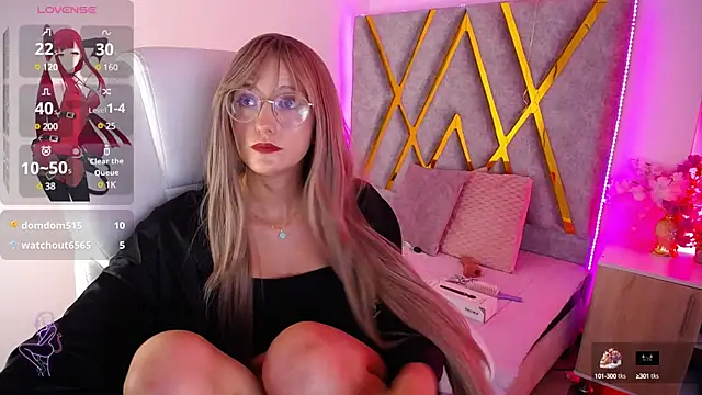 Snapshot of SussanHottye1_ chatting on March 2025 05:43:02 PM SussanHottye1 online show from March 2025 05:43:02 PM