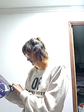 Snapshot of SussanHottye1_ chatting on March 2025 10:00:02 AM SussanHottye1 online show from March 2025 10:00:02 AM