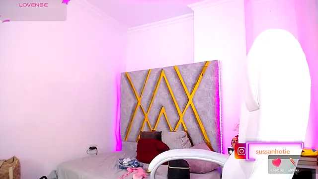 Snapshot of SussanHottye1_ chatting on October 2025 11:30:01 AM SussanHottye1 online show from October 2025 11:30:01 AM