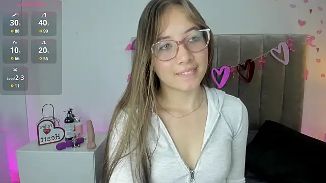 Snapshot of Dahlia_Rousse chatting on February 2025 08:33:02 PM Dahlia Rousse online show from February 2025 08:33:02 PM