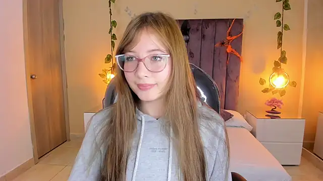 Dahlia Rousse online show from October 2025 11:38:01 PM