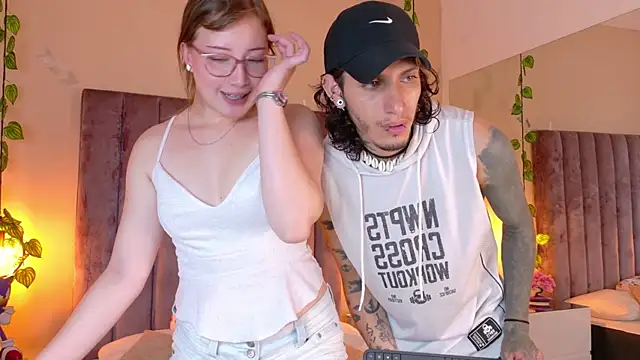 Dahlia Rousse online show from July 2026 04:26:02 AM
