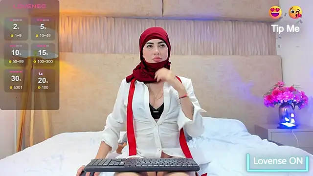 taylorsmiiith  online show from February 2025 10:18:02 PM