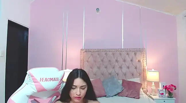 NoaLuxury online show from February 2025 02:51:02 AM