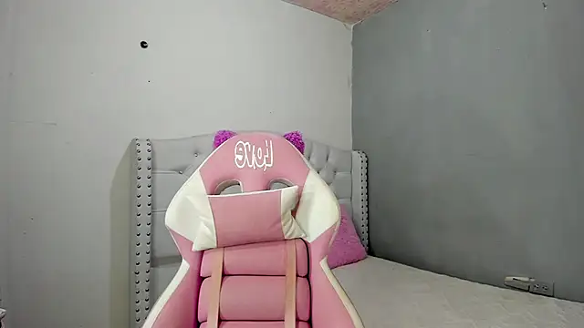 Snapshot of Alana_ponsee chatting on January 2025 04:13:01 AM Alana ponsee online show from January 2025 04:13:01 AM