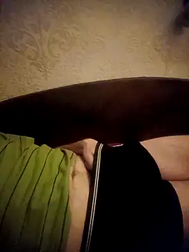 Lukas2204 online show from November 2025 09:46:02 PM