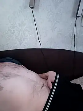 Lukas2204 online show from April 2026 11:40:01 PM