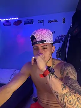 Snapshot of Neymar_jr11-collinss chatting on September 2025 10:32:01 PM Neymar jr11-collinss online show from September 2025 10:32:01 PM