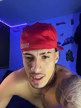 Snapshot of Neymar_jr11-collinss chatting on October 2025 11:14:01 PM Neymar jr11-collinss online show from October 2025 11:14:01 PM